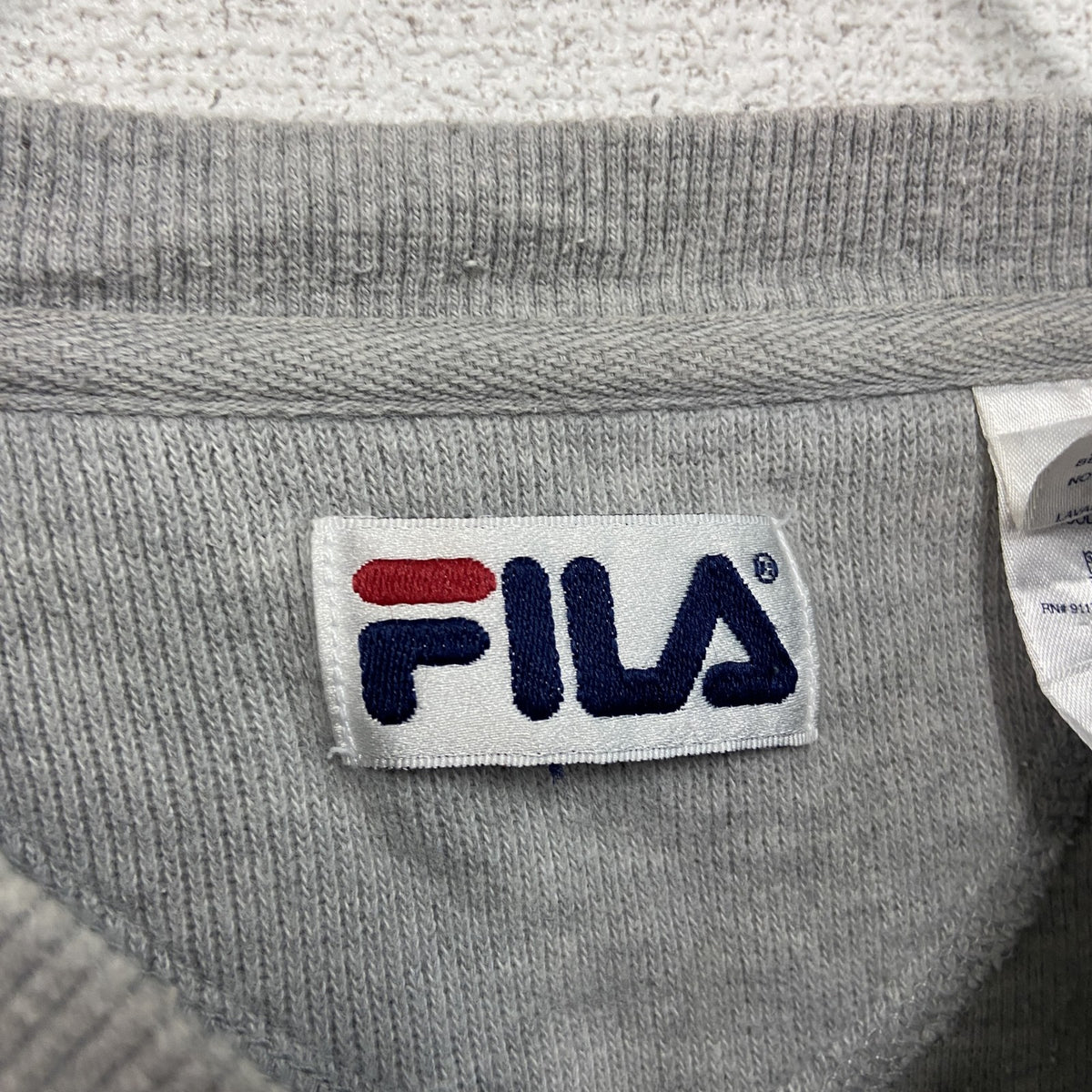 FILA　フィラ　ハーフボタンスウェット/トレーナー　ヘンリーネックカットソー　刺繍ロゴ　灰色　グレー　古着
