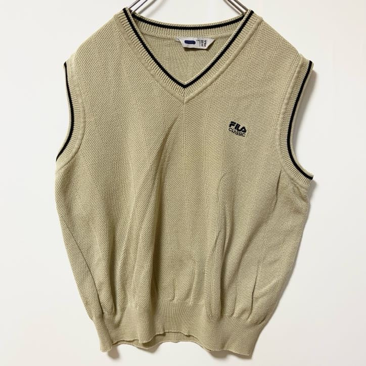 FILA CLASSIC フィラ　Vネックニットベスト　セーター　ワンポイントロゴ刺繍　ベージュ　Sサイズ　古着