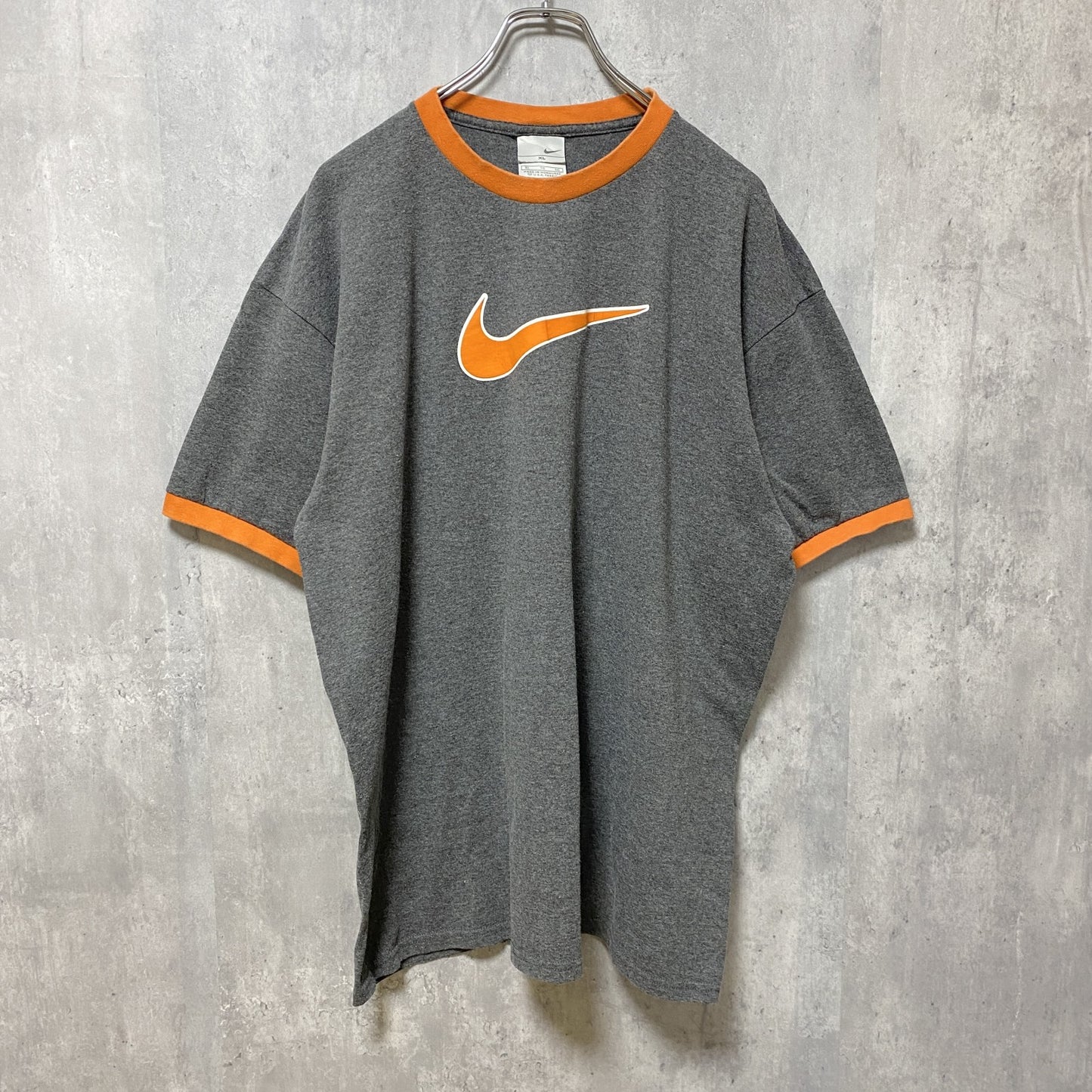 古着 used　NIKE　ナイキ　半袖リンガープリントTシャツ　グレー　オレンジ　春夏服　レトロ　ビッグシルエット　XLサイズ