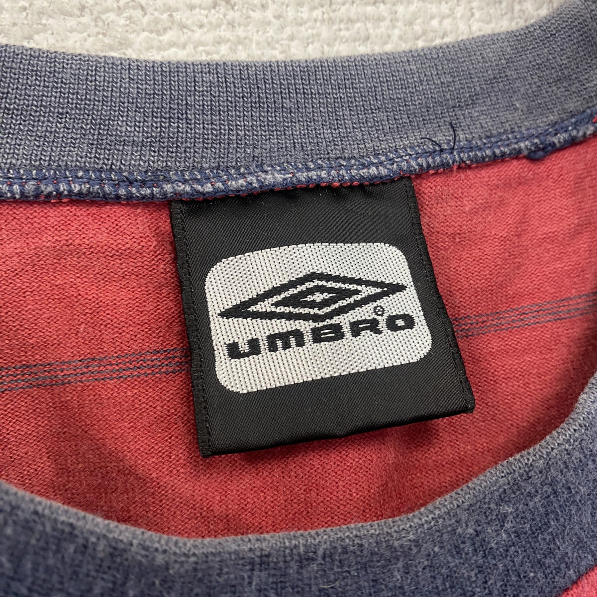 UMBRO　アンブロ　半袖プリントリンガーTシャツ　刺繍ロゴ　赤　レッド　Lサイズ カットソー メンズ コットン 古着