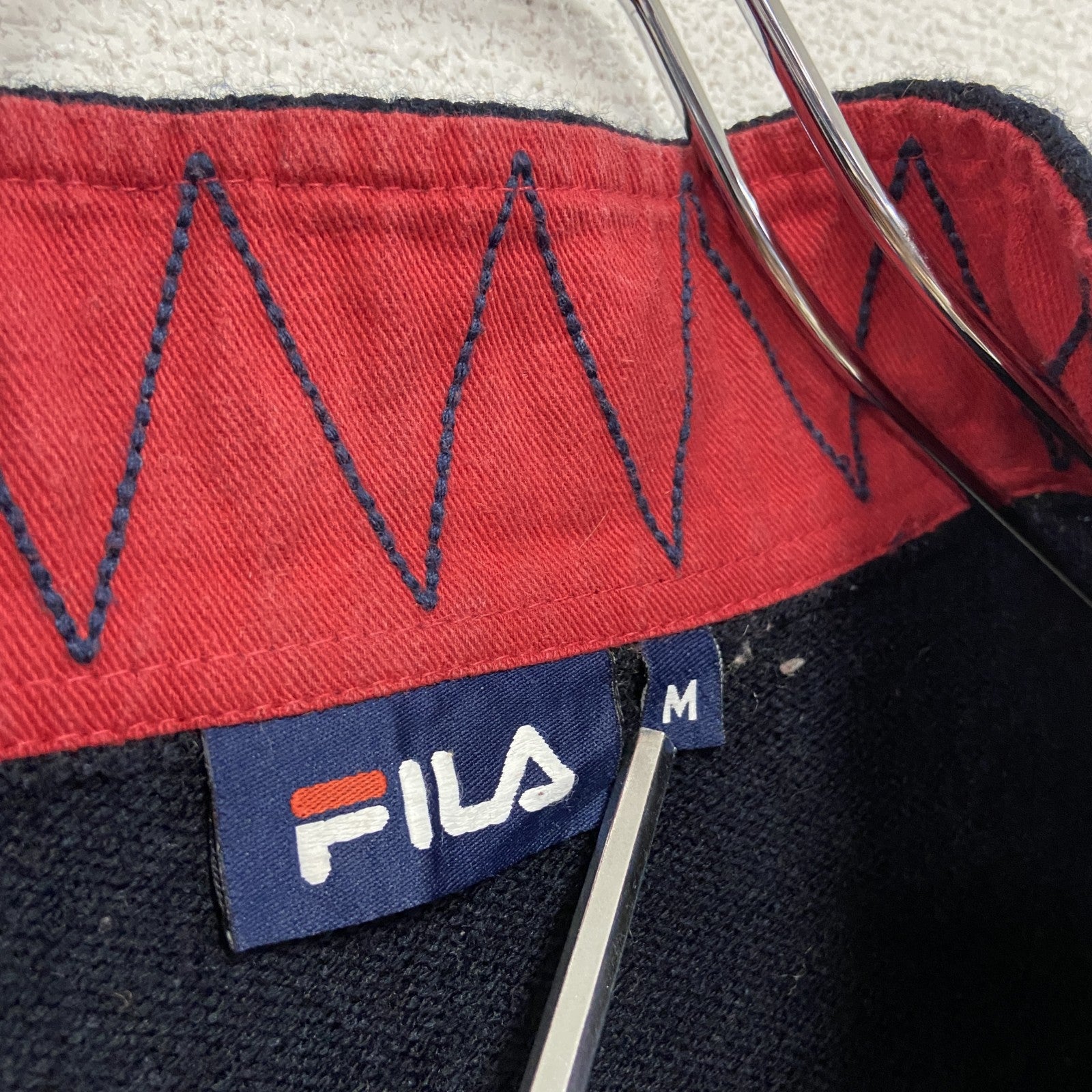 FILA　フィラ　ハーフジップアクリルニットセーター　デカロゴ　マルチカラー　紺　ネイビー　Mサイズ　古着