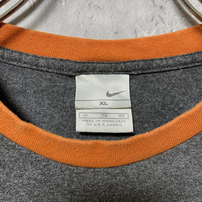 古着 used　NIKE　ナイキ　半袖リンガープリントTシャツ　グレー　オレンジ　春夏服　レトロ　ビッグシルエット　XLサイズ