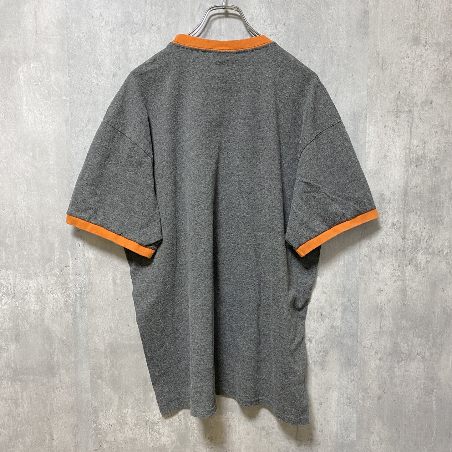 古着 used　NIKE　ナイキ　半袖リンガープリントTシャツ　グレー　オレンジ　春夏服　レトロ　ビッグシルエット　XLサイズ