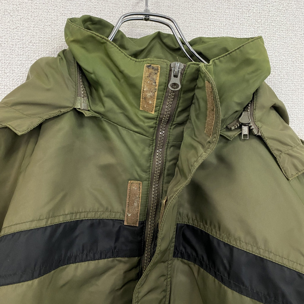 90s　AIR WALK　エアウォーク　フルジップナイロンジャケット　ファー付き　比翼仕立て　カーキ　Mサイズ　　ヴィンテージ　古着