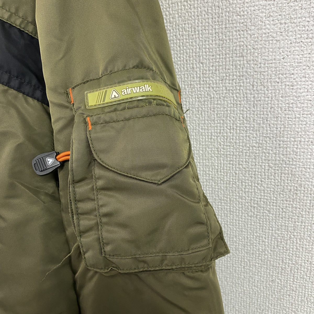 90s　AIR WALK　エアウォーク　フルジップナイロンジャケット　ファー付き　比翼仕立て　カーキ　Mサイズ　　ヴィンテージ　古着