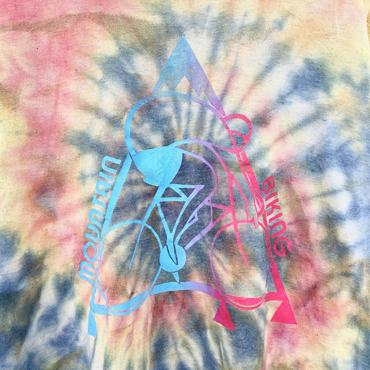 半袖総柄プリントTシャツ　タイダイ柄　カラフル　シングルステッチ　90s　カジュアルデザイン　レトロ　Lサイズ　　ヴィンテージ　古着