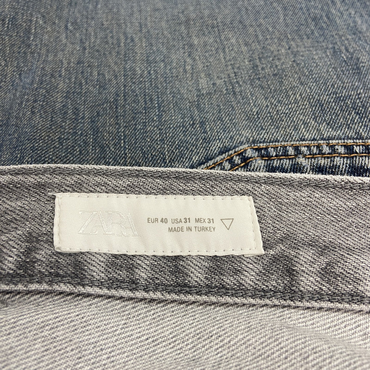 ZARA　ザラ　デニムパンツ/ジーンズ　ペインティングデザイン　ボタン開き　灰色　グレー　W31サイズ　古着