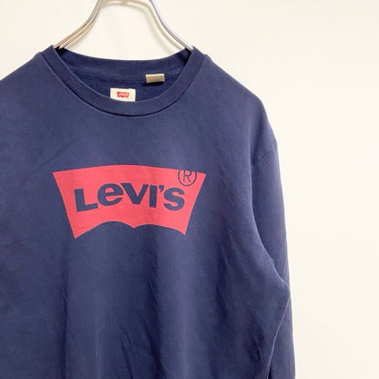 古着 used　Levi’s リーバイス　長袖クルーネックスウェット　トレーナー　ロゴプリント　ネイビー　紺　Mサイズ