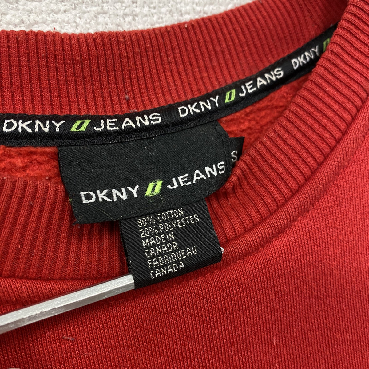 DKNY　ダナキャランニューヨーク　スウェット/トレーナー　赤　レッド　Sサイズ　古着