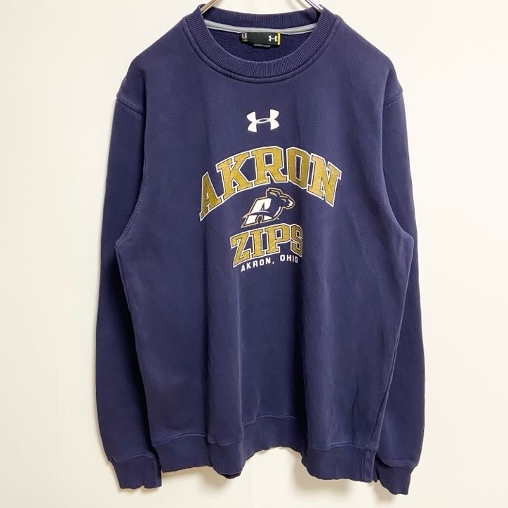 古着 used　UNDER ARMOUR アンダーアーマー　AKRON　長袖プリントスウェット　トレーナー　ネイビー　Lサイズ