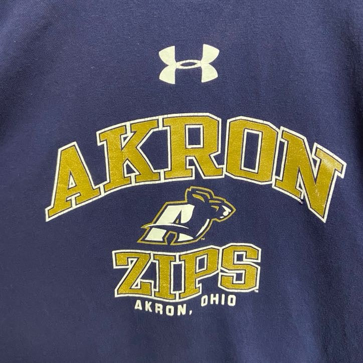 古着 used　UNDER ARMOUR アンダーアーマー　AKRON　長袖プリントスウェット　トレーナー　ネイビー　Lサイズ