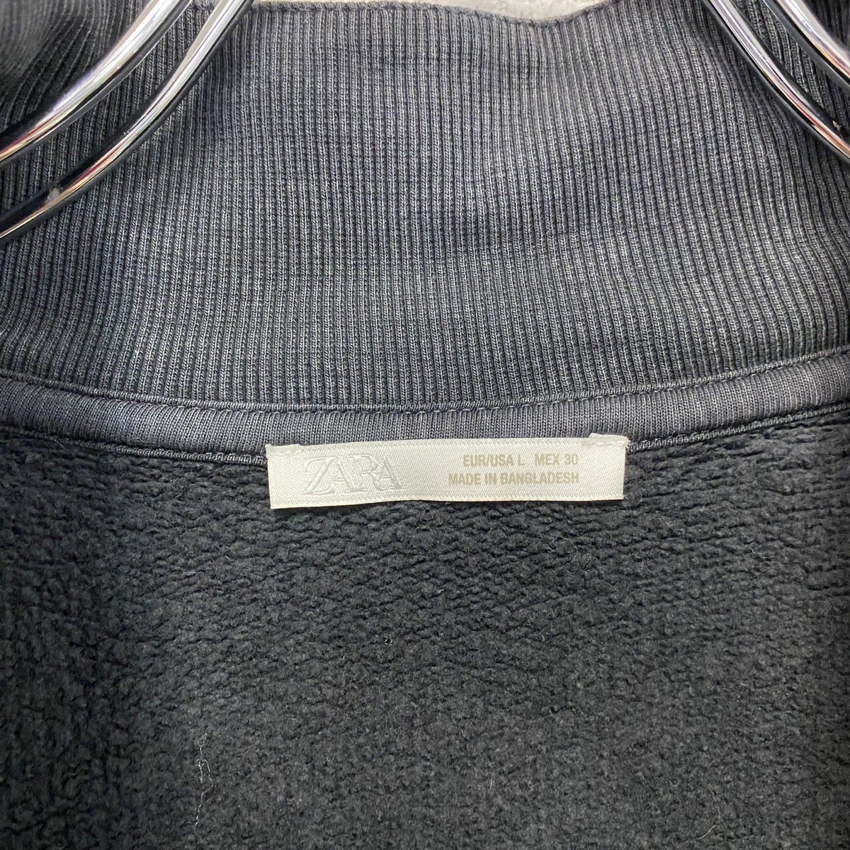 ZARA　ザラ　フルジップスウェット/トレーナー　ギミック　フェード　ワンポイント　黒　ブラック　Lサイズ　古着