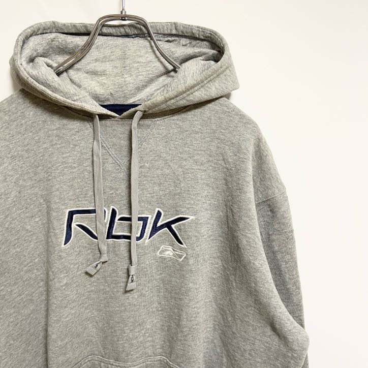 Reebok リーボック　長袖パーカー　フード付きトレーナー　ワンポイントロゴ刺繍　グレー　灰色　秋冬服　Lサイズ　古着