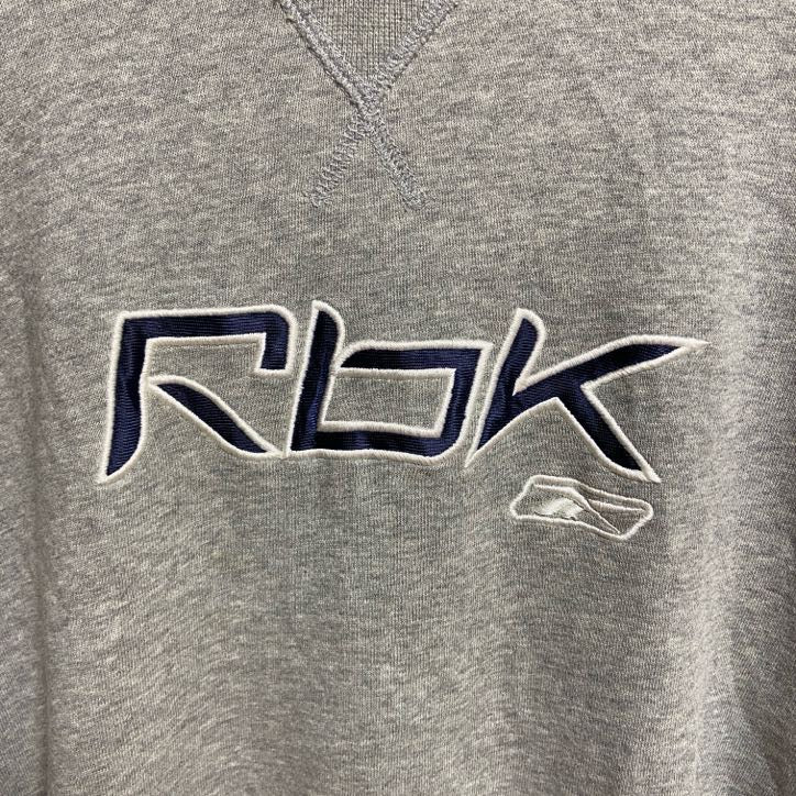Reebok リーボック　長袖パーカー　フード付きトレーナー　ワンポイントロゴ刺繍　グレー　灰色　秋冬服　Lサイズ　古着