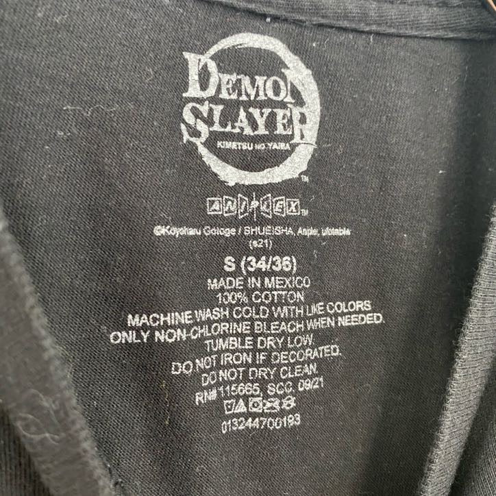 鬼滅の刃　DEMON SLAYER　メキシコ製　半袖アニメキャラクタープリントTシャツ　黒　ブラック　Sサイズ　古着