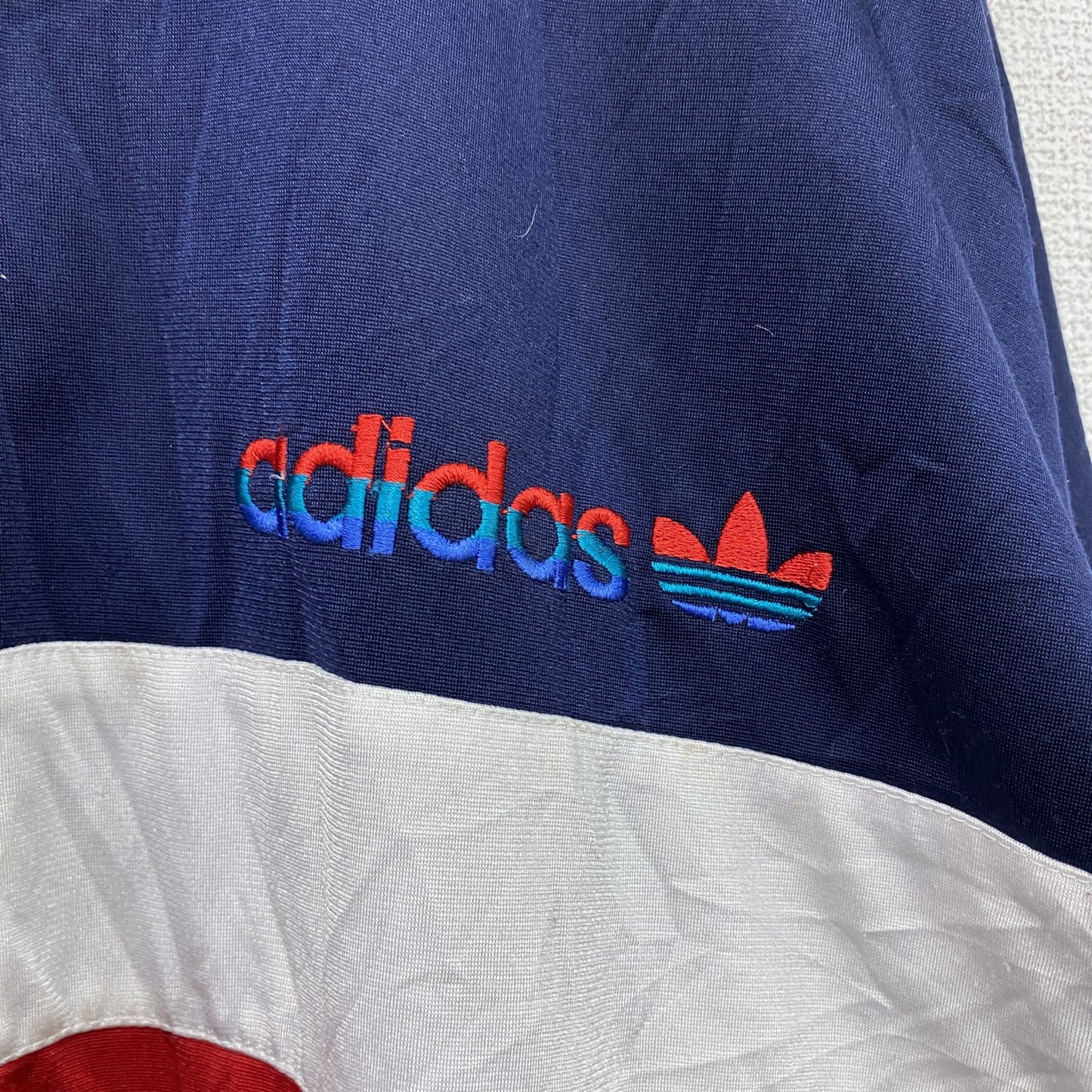 ～90s　adidas　アディダス　トラックジャケット/ジャージ　ヴィンテージ　マルチカラー　紺　ネイビー　Mサイズ