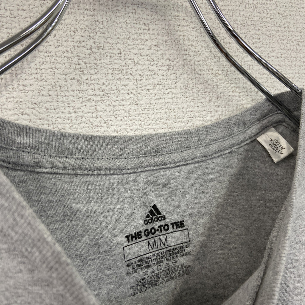 adidas　アディダス　半袖プリントTシャツ　バックプリント　クルーネック　レトロデザイン　灰　グレー　灰色　Mサイズ　古着