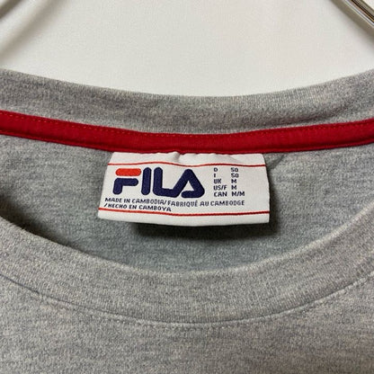 古着 used　FILA フィラ　長袖クルーネックスウェット　トレーナー　ワンポイントロゴプリント　グレー　灰色　Mサイズ