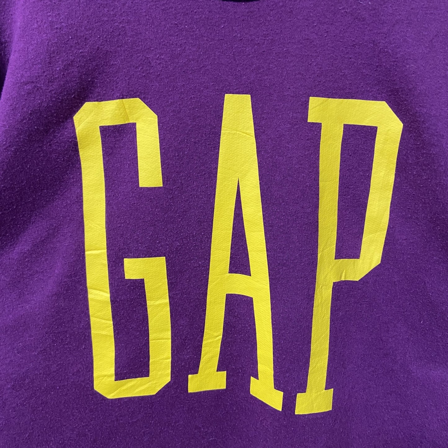 古着 used　GAP ギャップ　長袖スウェット　トレーナー　ビックロゴプリント　秋冬服　パープル　Sサイズ