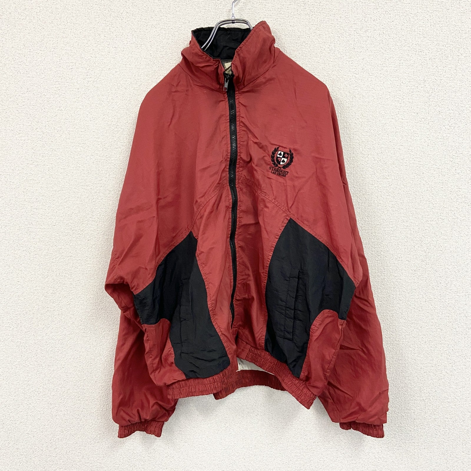 ～90s　HILTON　ヒルトン　ウインドブレーカー　フルジップジャケット　ヴィンテージ　赤　レッド　XLサイズ　古着