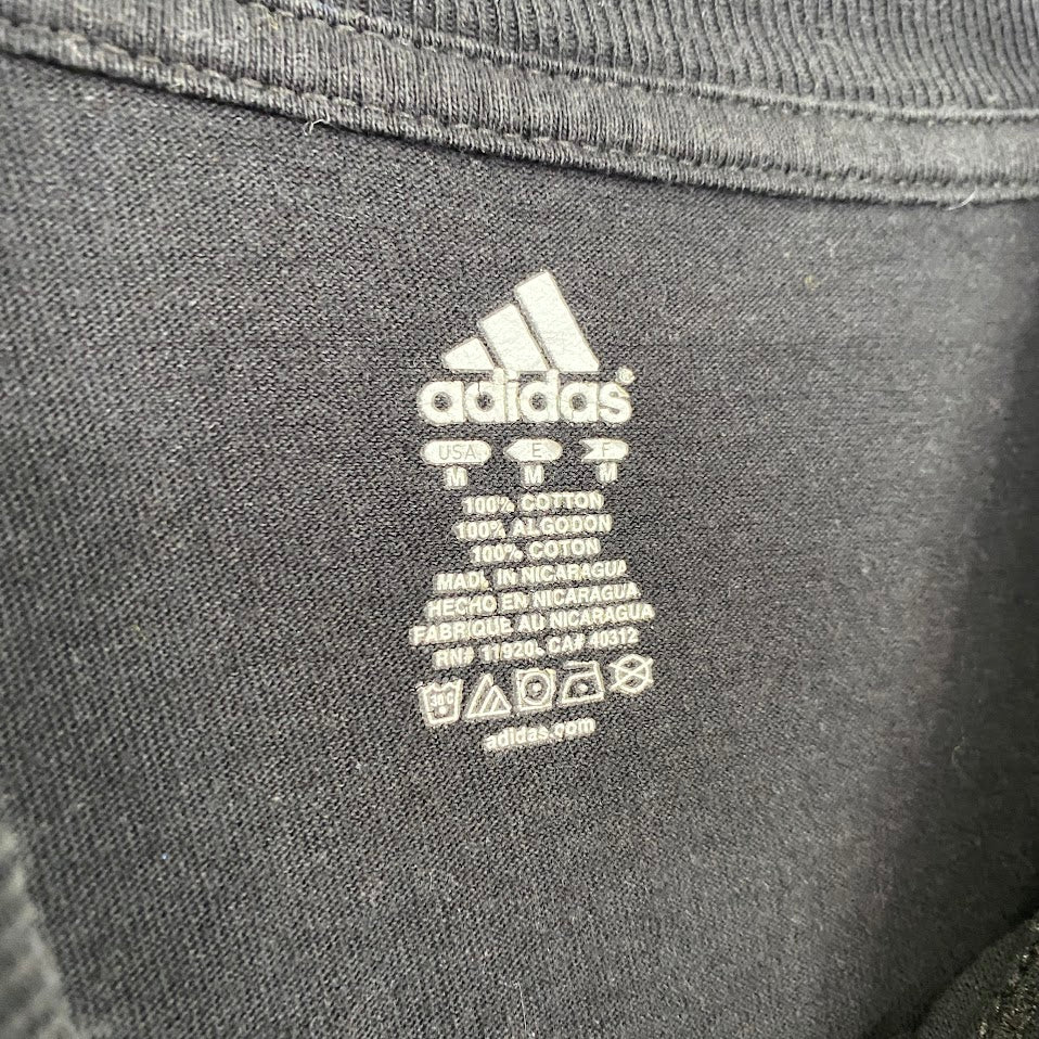 adidas　アディダス　半袖プリントデザインTシャツ　ミシガンホッケー　シュガーボウル　黒　ブラック　Mサイズ　古着