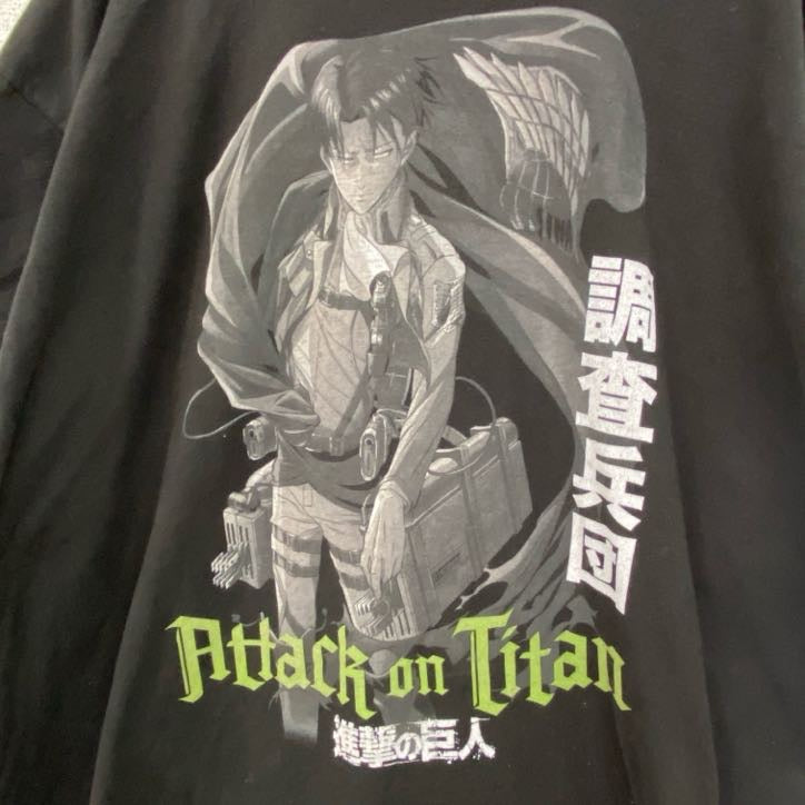 進撃の巨人　半袖アニメプリントTシャツ　レトロ　クルーネック　調査兵団　リヴァイ兵長　黒　ブラック　2Xサイズ　古着