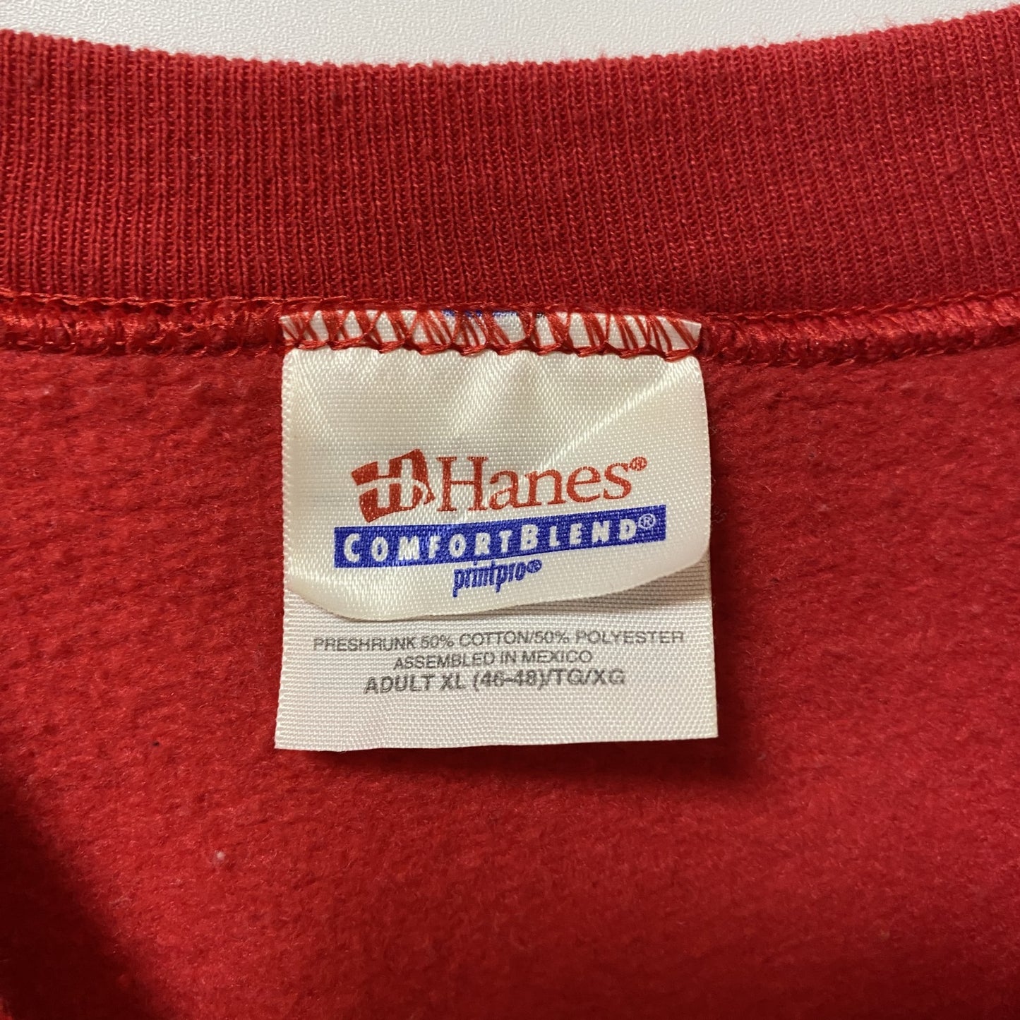 古着 used　Hanes　ヘインズ　長袖プリントスウェット　トレーナー　松ぼっくり　赤　レッド　ビッグシルエット　XLサイズ