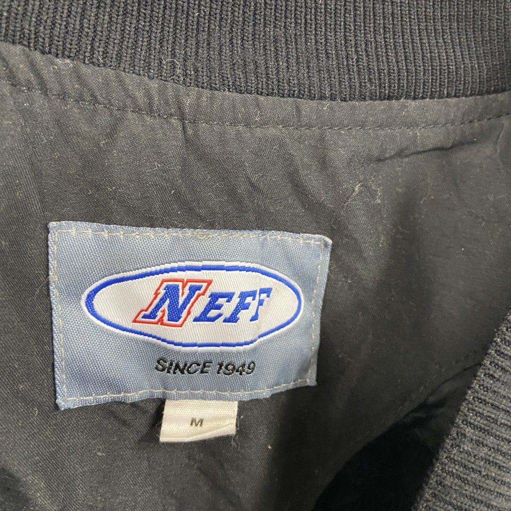 NEFF　ネフ　プルオーバージャケット　黒　ブラック　Mサイズ ウインドブレーカー ナイロンアウター メンズ 古着