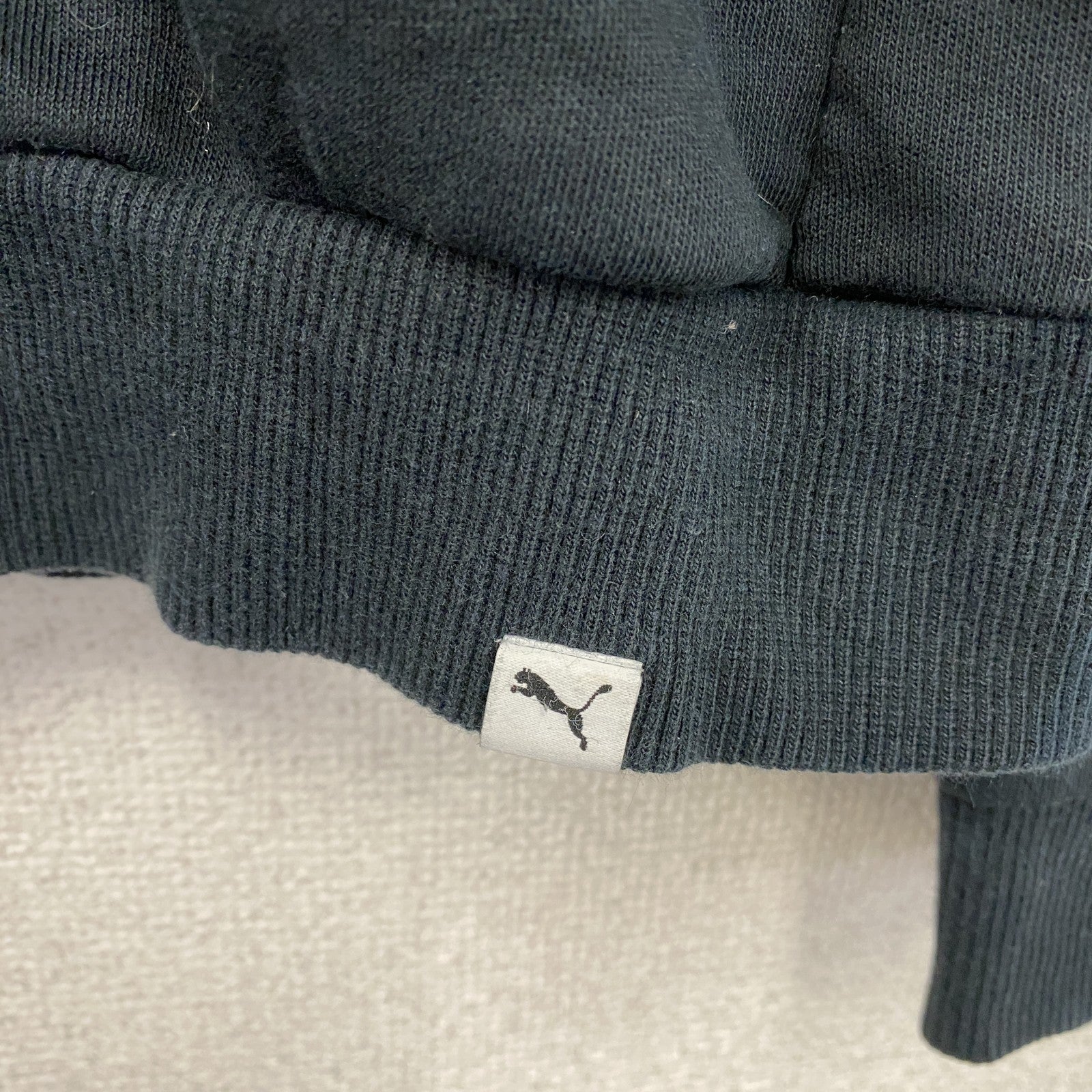 PUMA　プーマ　トラックジャケット/ジャージ　黒　ブラック　Sサイズ　古着