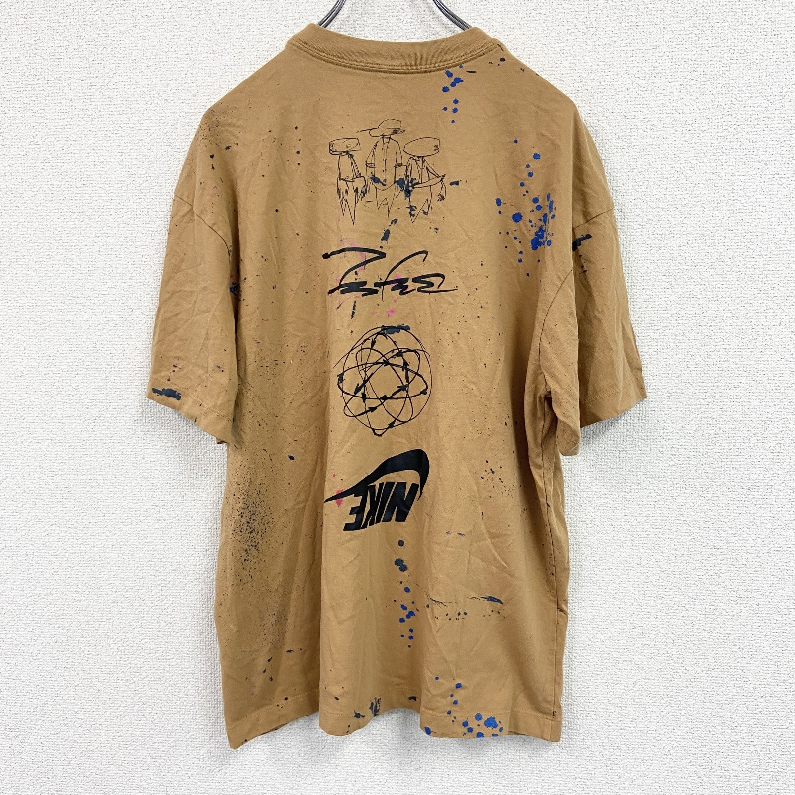 NIKE　ナイキ　半袖プリントTシャツ　ペインティングデザイン　からし色　Sサイズ　古着