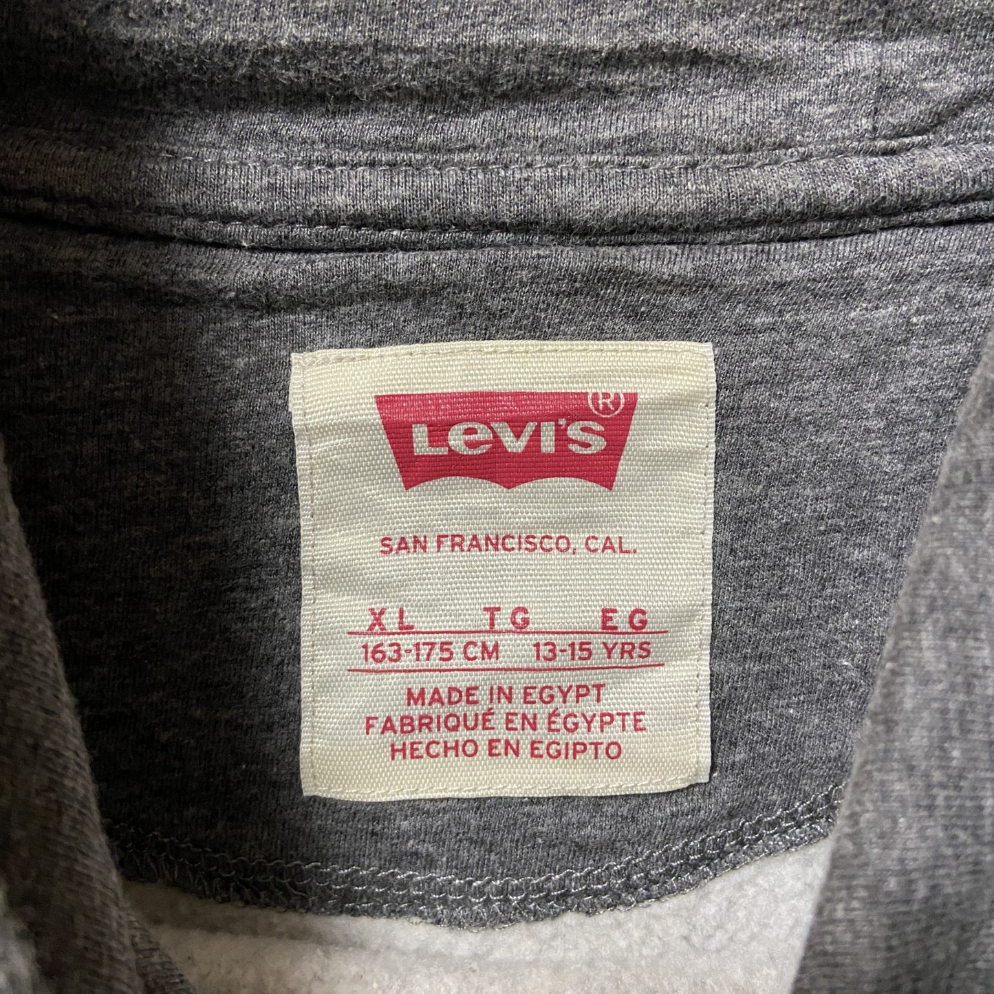 古着 used　Levi's リーバイス　長袖ロゴプリントパーカー　スウェット　プルオーバー　ポケット　グレー　XLサイズ