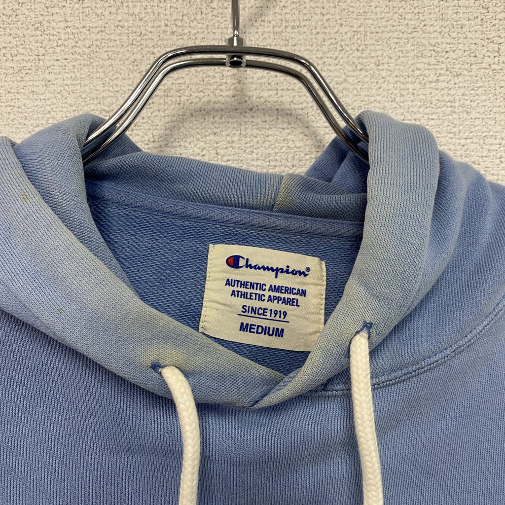 Champion　チャンピオン　スウェットパーカー/フーディー　目無し　刺繍ロゴ　現行　水色　ブルー　Mサイズ トレーナー スウェットトップス フード付き 古着