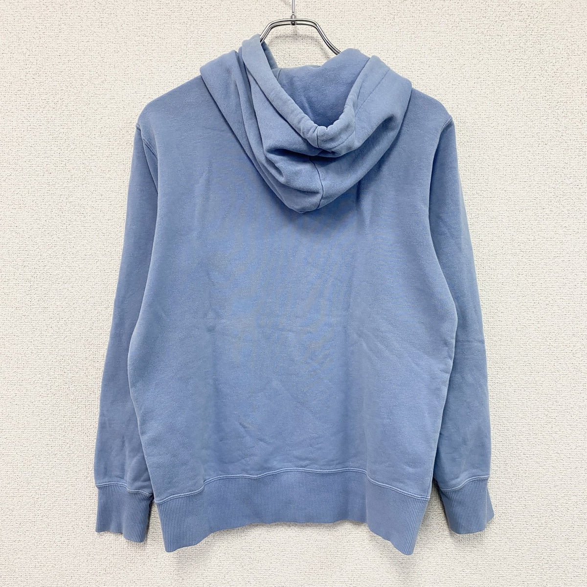 Champion　チャンピオン　スウェットパーカー/フーディー　目無し　刺繍ロゴ　現行　水色　ブルー　Mサイズ トレーナー スウェットトップス フード付き 古着