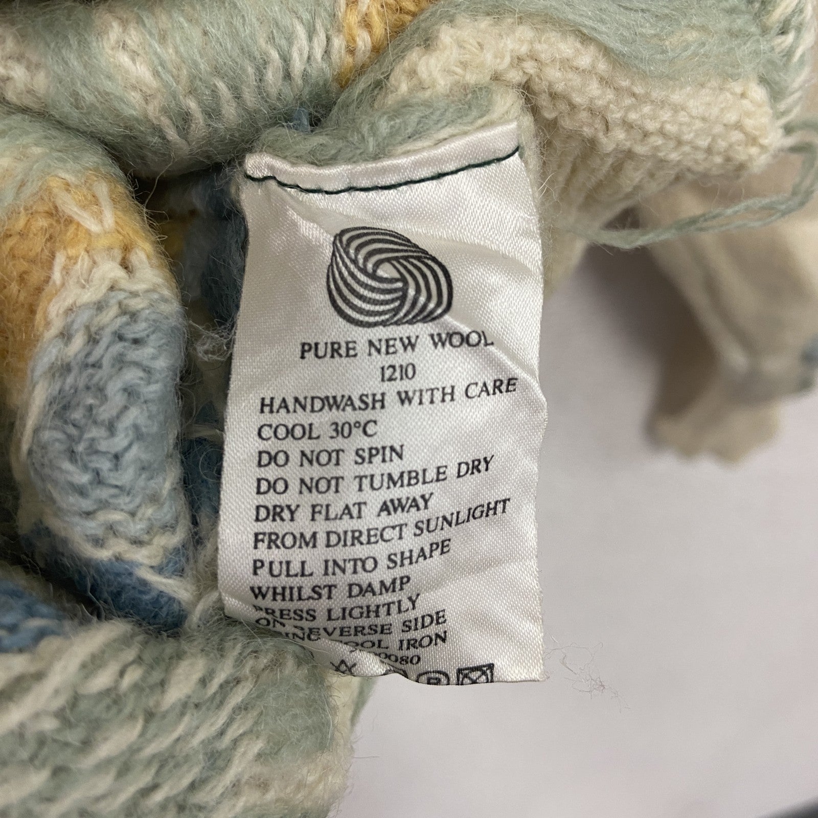 ～00s　Tulchan　ウールニットセーター　Pure New Wool　総柄　ヴィンテージ　アイボリー　Sサイズ　古着