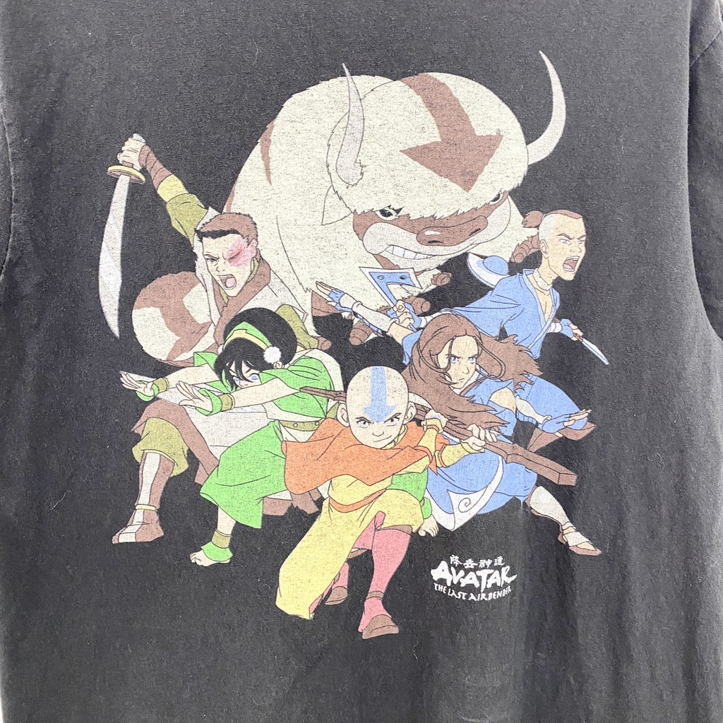 AVATAR　アバター　伝説の少年アン　半袖アニメプリントＴシャツ　キャラクターデザイン　黒　ブラック　Mサイズ　古着