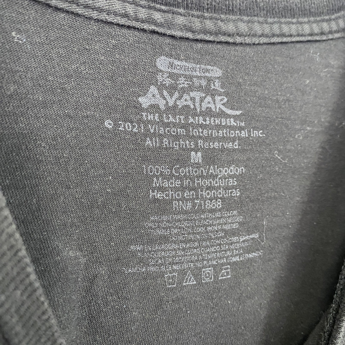 AVATAR　アバター　伝説の少年アン　半袖アニメプリントＴシャツ　キャラクターデザイン　黒　ブラック　Mサイズ　古着