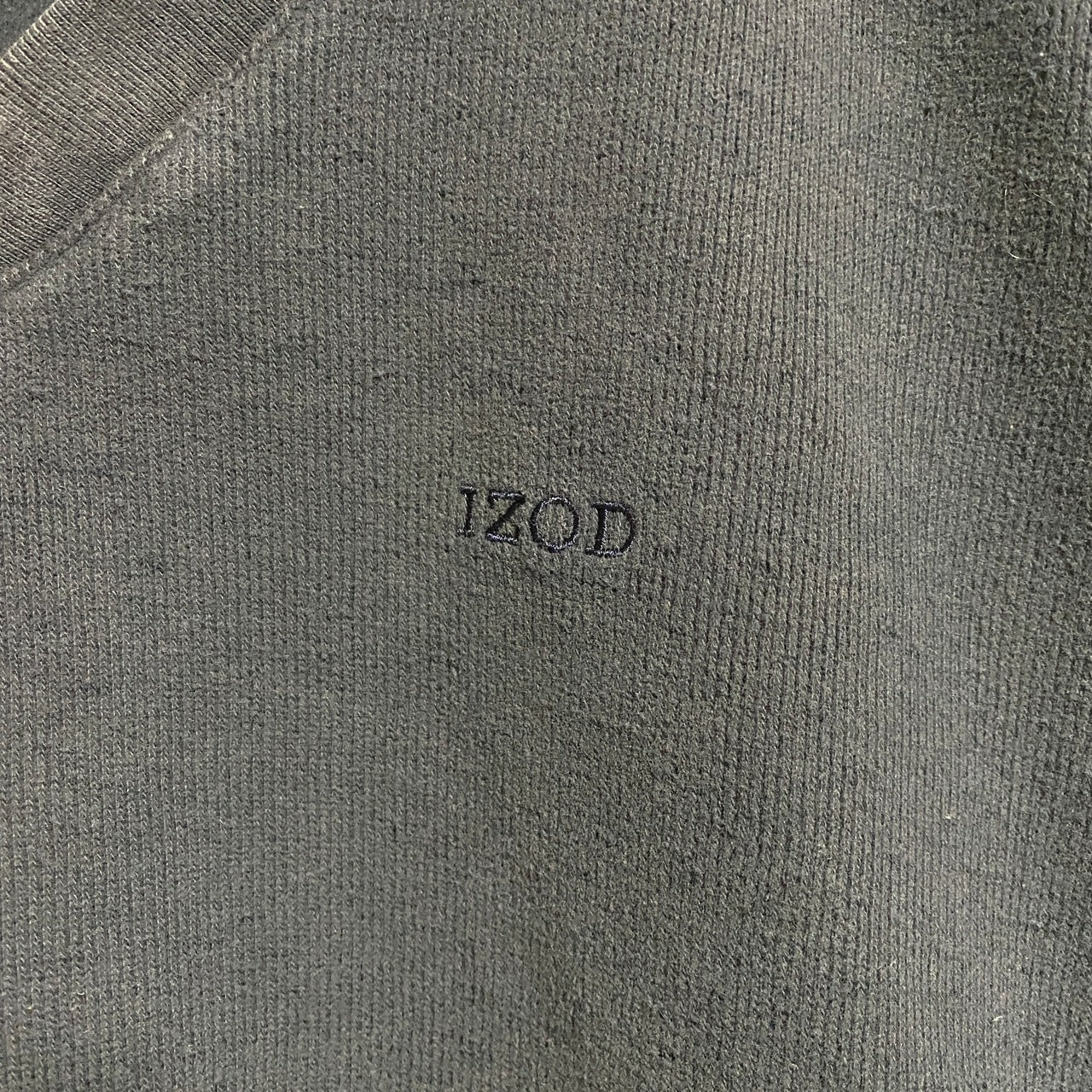 古着 used　IZOD アイゾッド　Vネックコットンベスト　ワンポイントロゴ刺繍　ネイビー　紺色　シンプル　Lサイズ