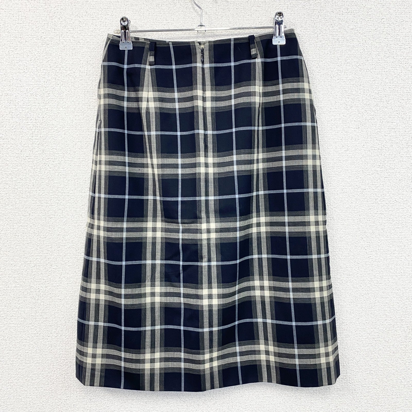 BURBERRY LONDON　バーバリーロンドン　ボックスプリーツスカート　チェック柄　紺　ネイビー　38サイズ　　古着
