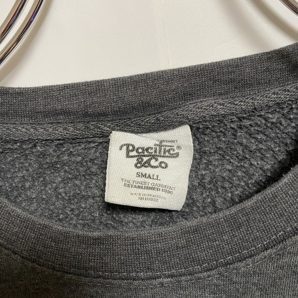 OUTER BANKS　長袖英字刺繍スウェット　トレーナー　ノースカロライナ　グレー　灰色　レトロデザイン　Sサイズ　古着