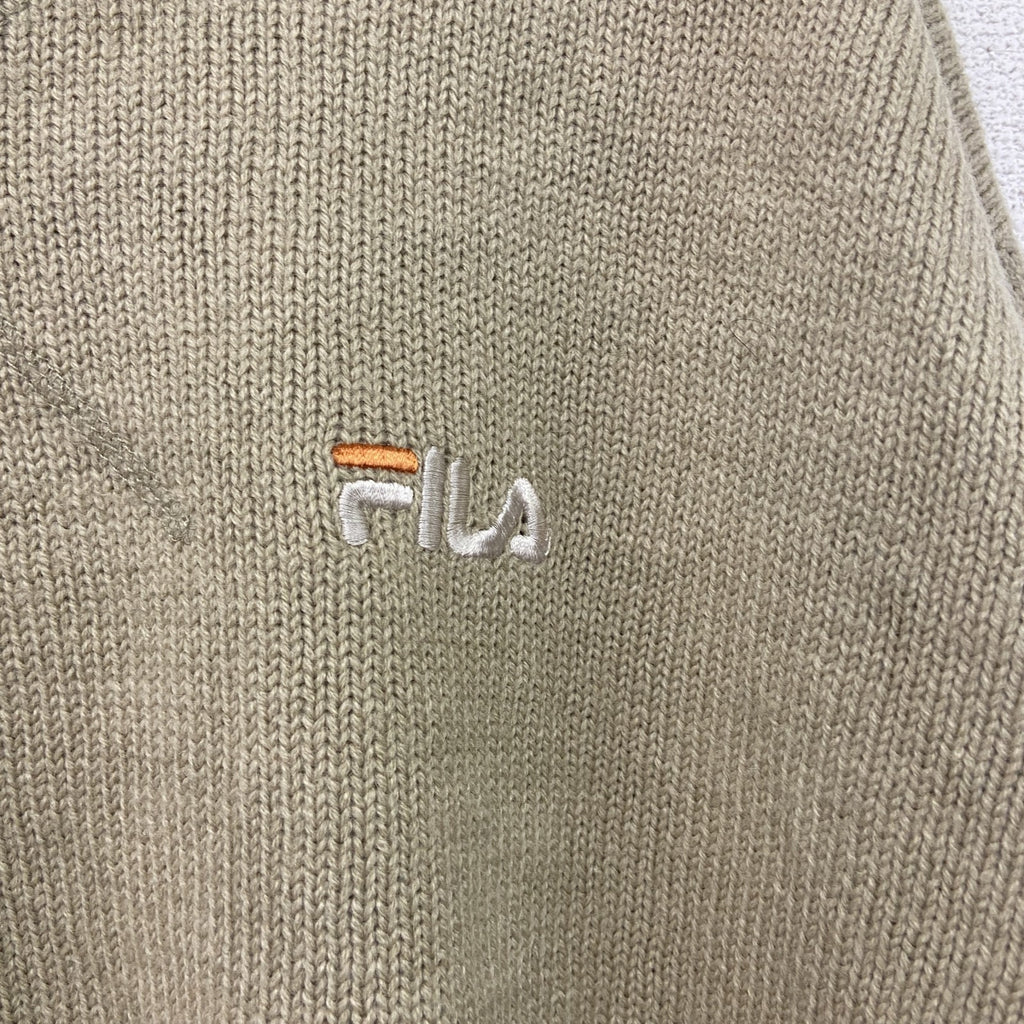 FILA　フィラ　ニットセーター　前V　 刺繍ロゴ　ワンポイント　スポーツミックス　ドロップショルダー　ベージュ　2XLサイズ　古着