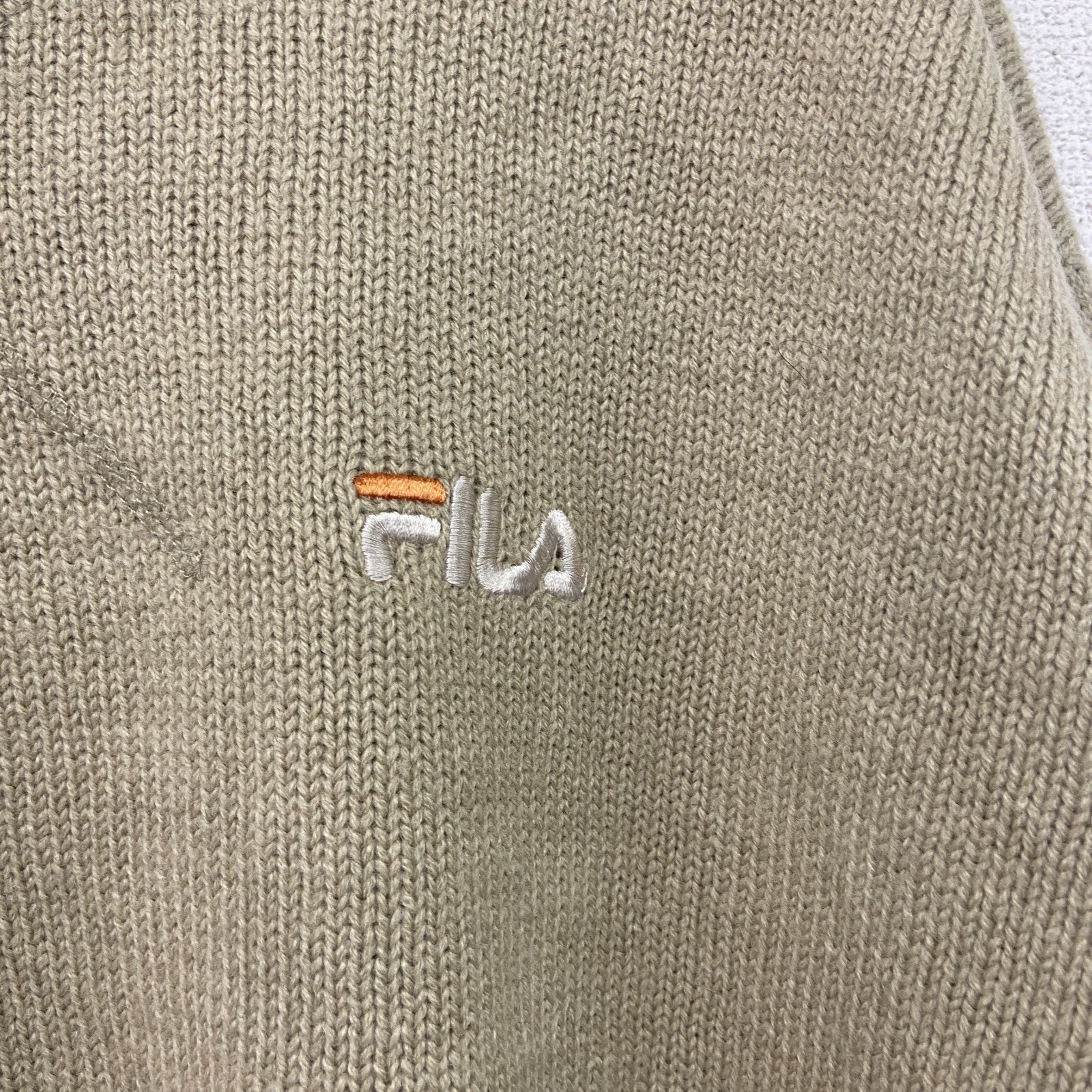 FILA　フィラ　ニットセーター　前V　 刺繍ロゴ　ワンポイント　スポーツミックス　ドロップショルダー　ベージュ　2XLサイズ　古着
