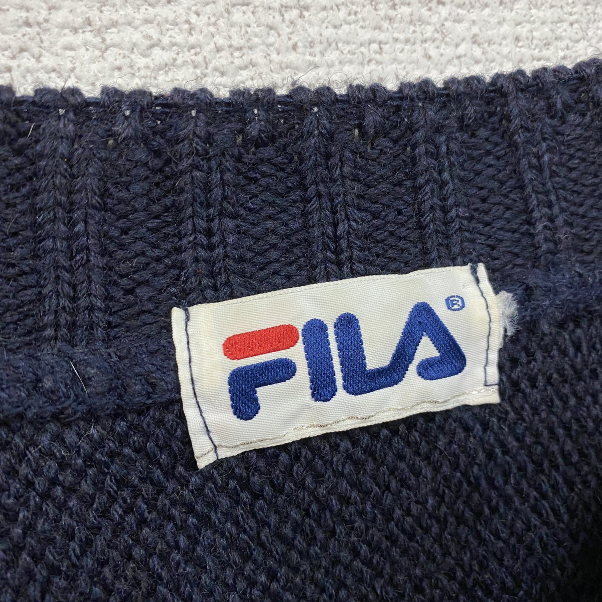 ～00s　FILA　フィラ　アクリルニットセーター　ヴィンテージ　デカロゴ　紺　ネイビー メンズ ウール 古着