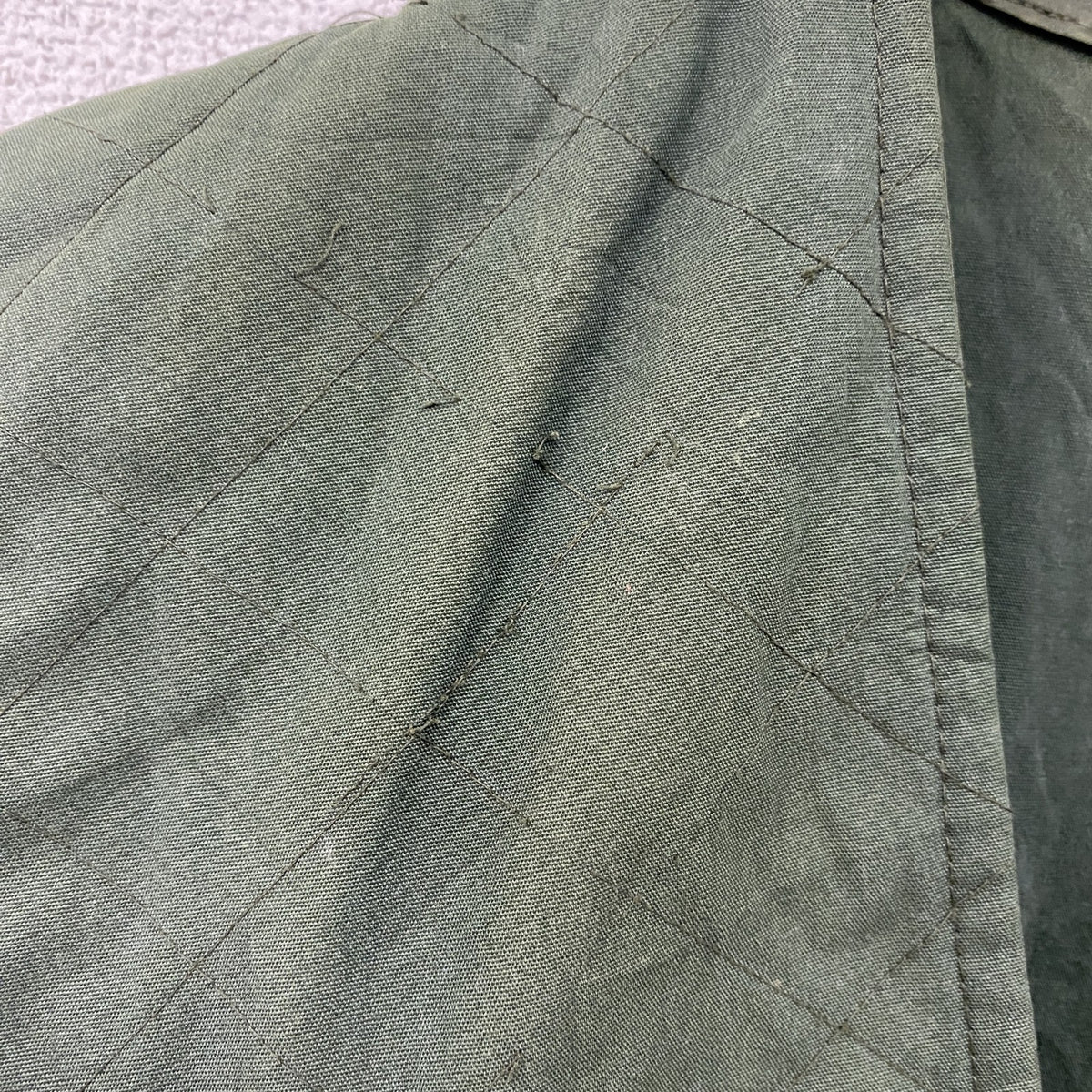 ハンティングベスト　カーキグリーン　40サイズ　古着
