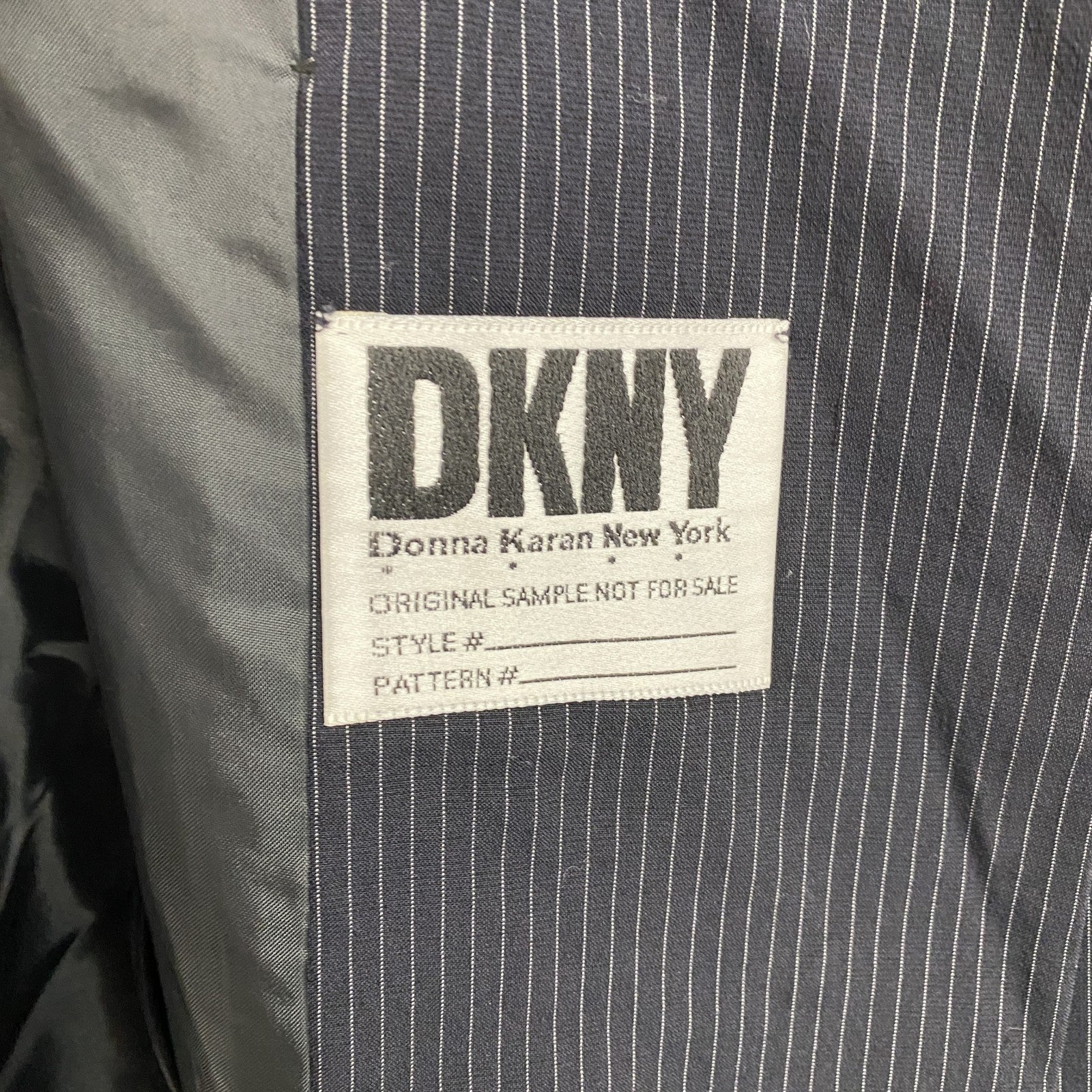 DKNY　ダナキャランニューヨーク　ダブルテーラードジャケット　ストライプ柄　ブレザー　紺　ネイビー　　古着