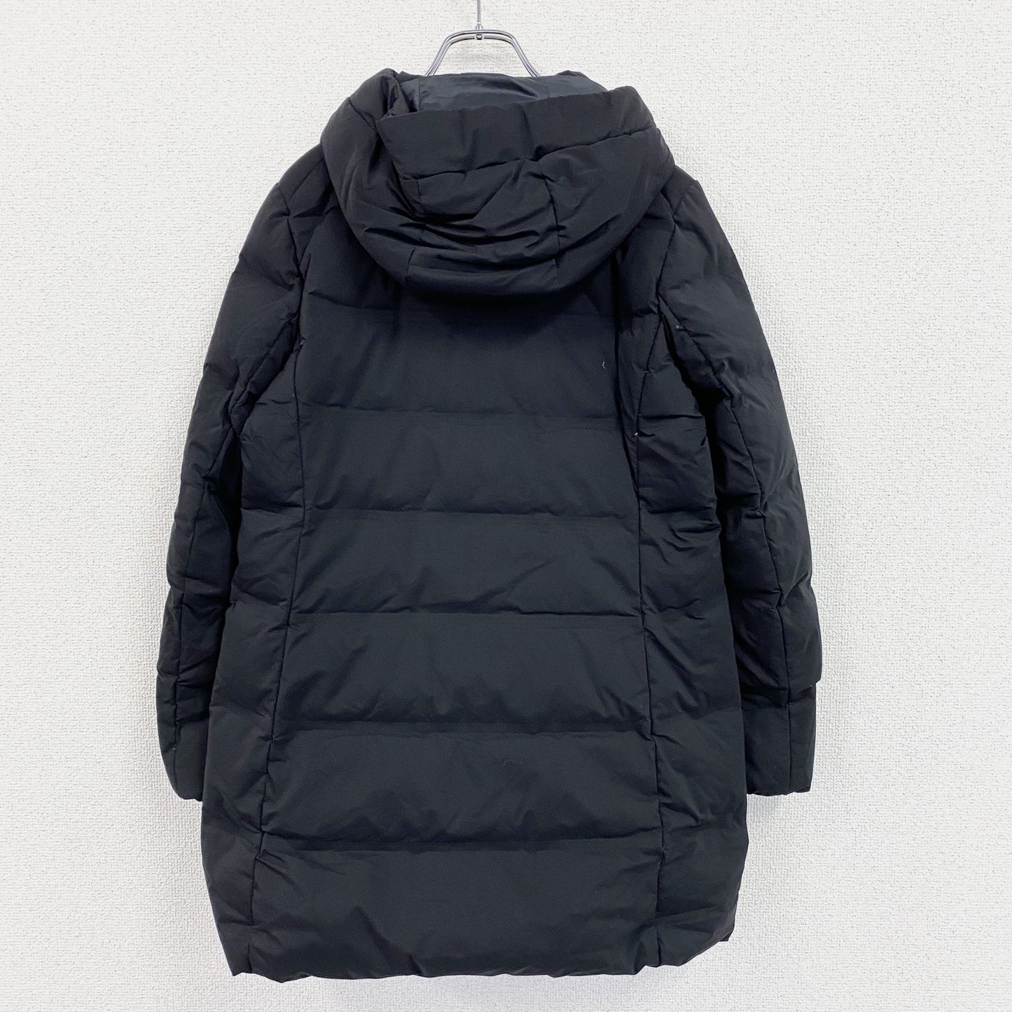 UNIQLO　ユニクロ　シームレスダウンショートコート　ダウン90%　黒　ブラック　Mサイズ