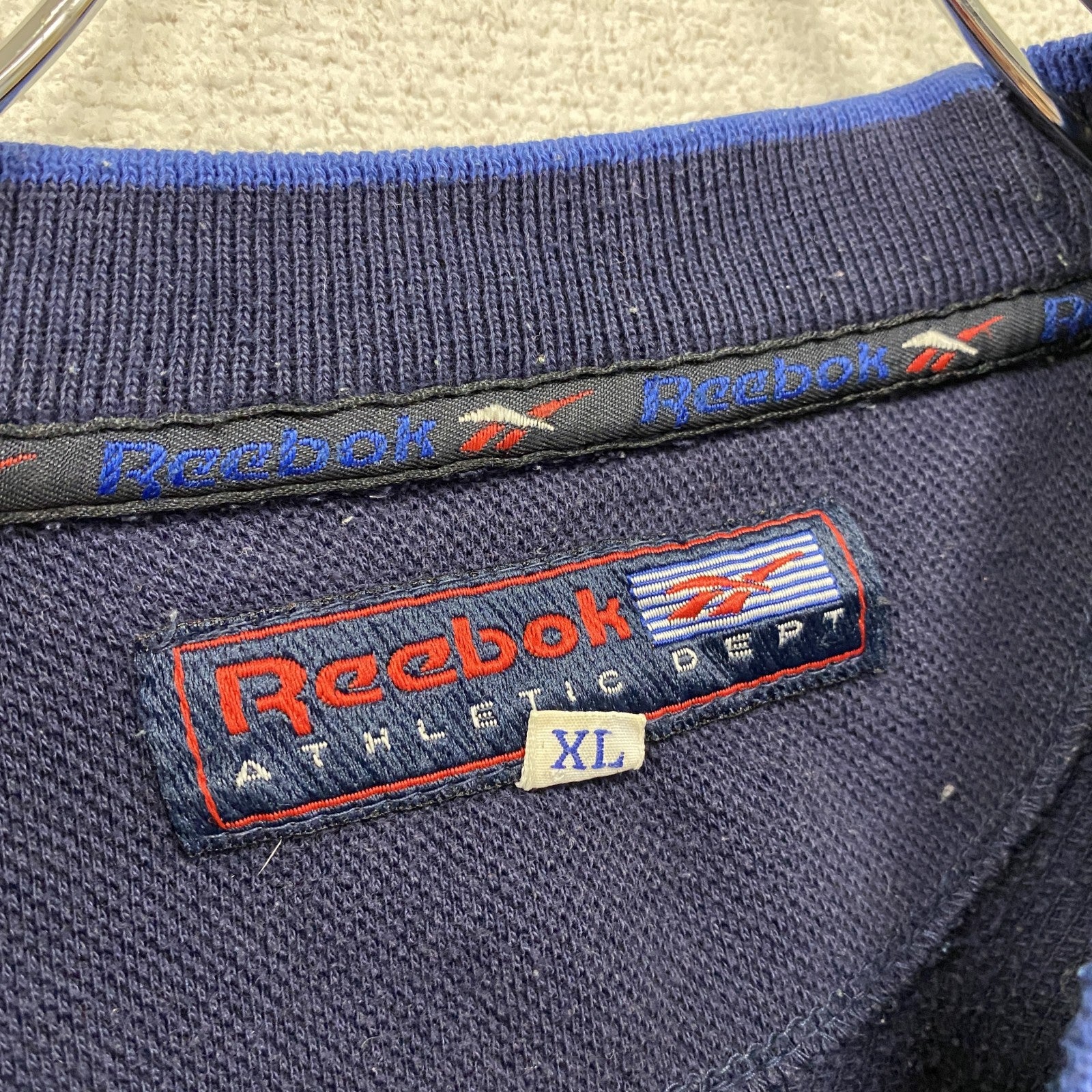 Reebok　リーボック　スウェット/トレーナー　デカロゴ　刺繍ロゴ　紺　ネイビー　XLサイズ　古着