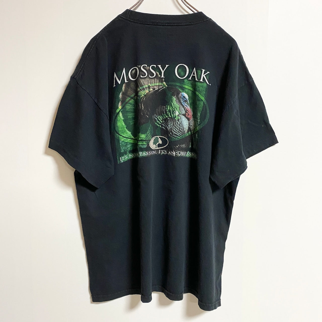 古着 used　MOSSY OAK　半袖アニマルプリントTシャツ　ワンポイントロゴ　クルーネック　黒　ブラックXLサイズ