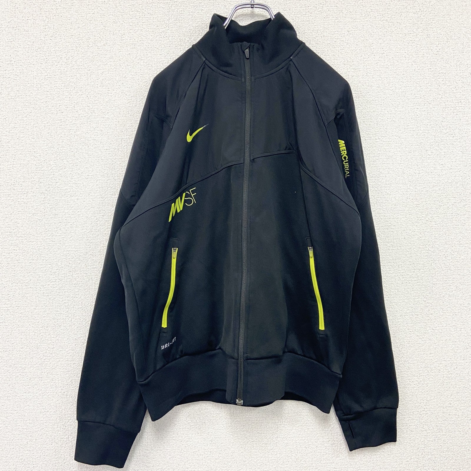 NIKE　ナイキ　トラックジャケット/ジャージ　黒　ブラック　Mサイズ　古着