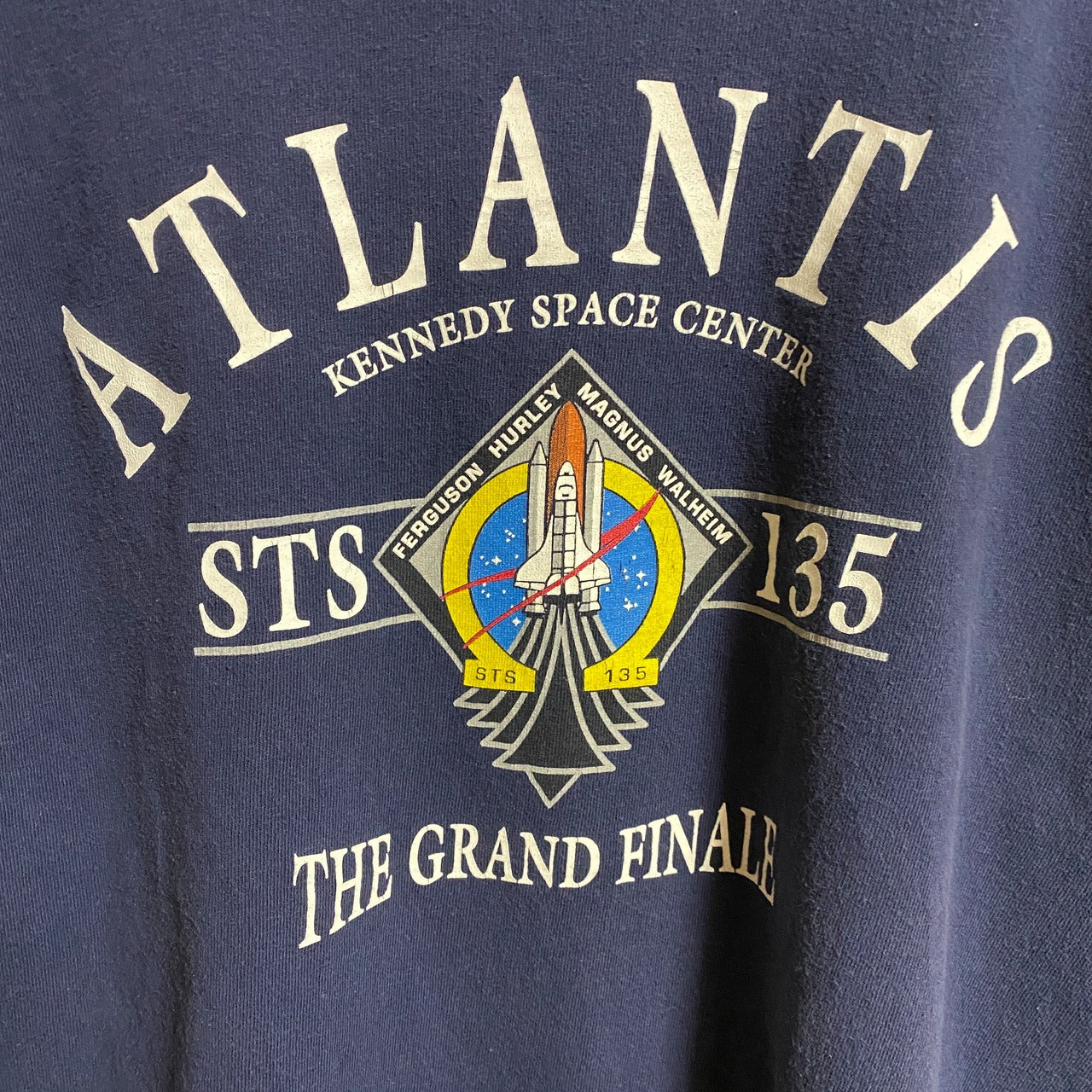 古着 used　ATLANTIS　ケネディースペースセンター　半袖プリントTシャツ　クルーネック　ネイビー　XLサイズ