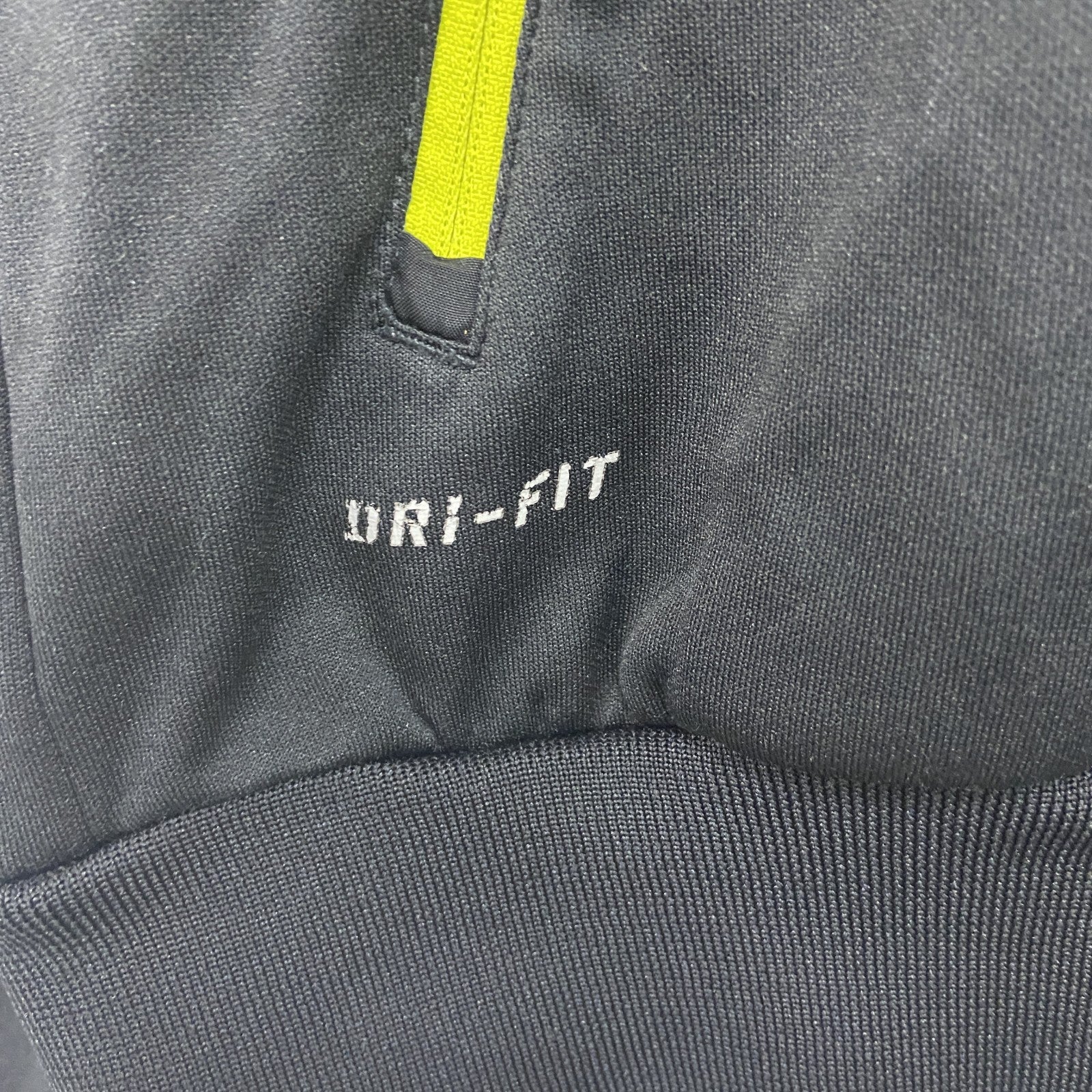 NIKE　ナイキ　トラックジャケット/ジャージ　黒　ブラック　Mサイズ　古着
